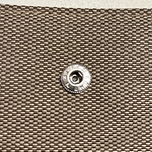 Christmas sale 🎄🎅🏻🎁 SPECIAL Authentic Gucci wallet -Very Gently Used - Picture 14 of 16